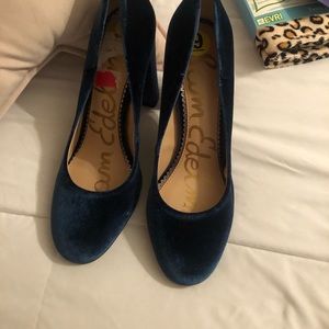 Blue velvet heels